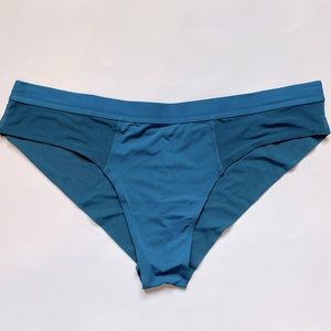 Parade Cheeky Re:Play